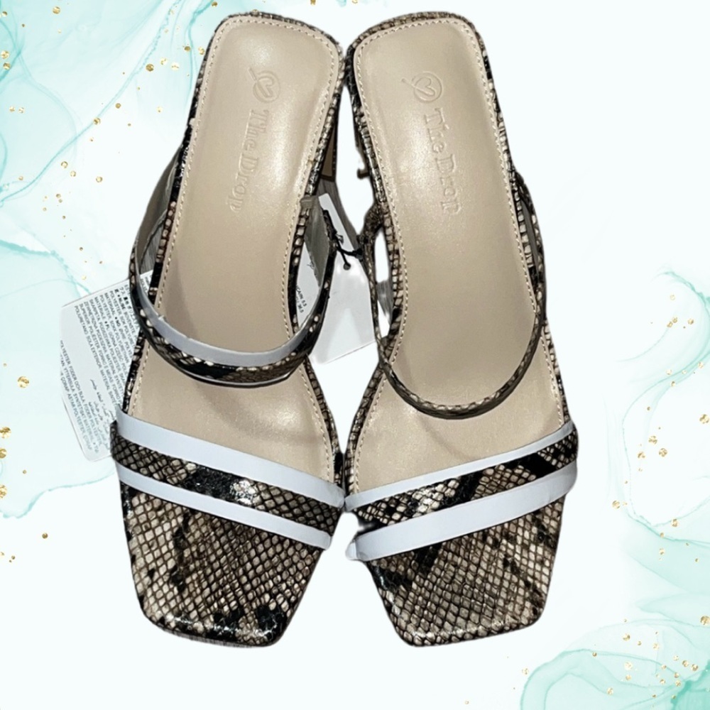 The Drop Avery Sand Sandals Heels, NWT, Size 5.5